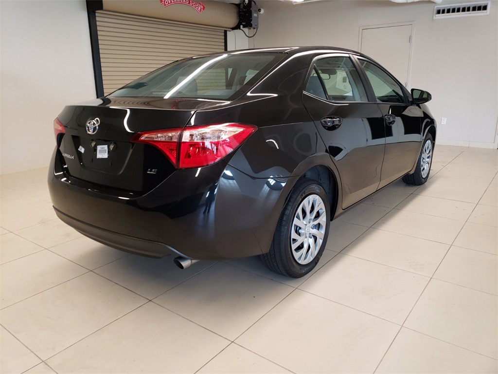 Toyota corolla black