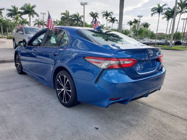 Toyota Camry Se Blue