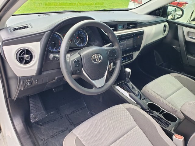 Used 2018 Toyota Corolla LE White | Miami, FL