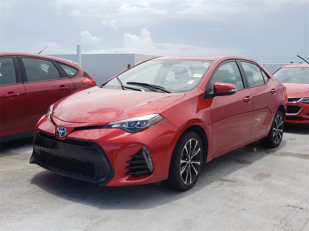 Used 2018 Toyota Corolla SE Red | Miami, FL