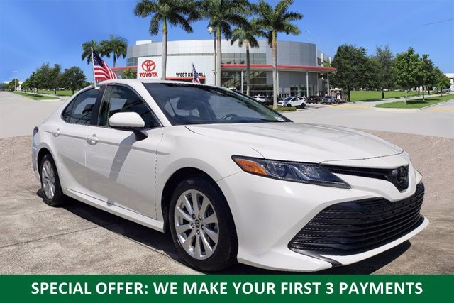 Used 2018 Toyota Camry LE White | Miami, FL